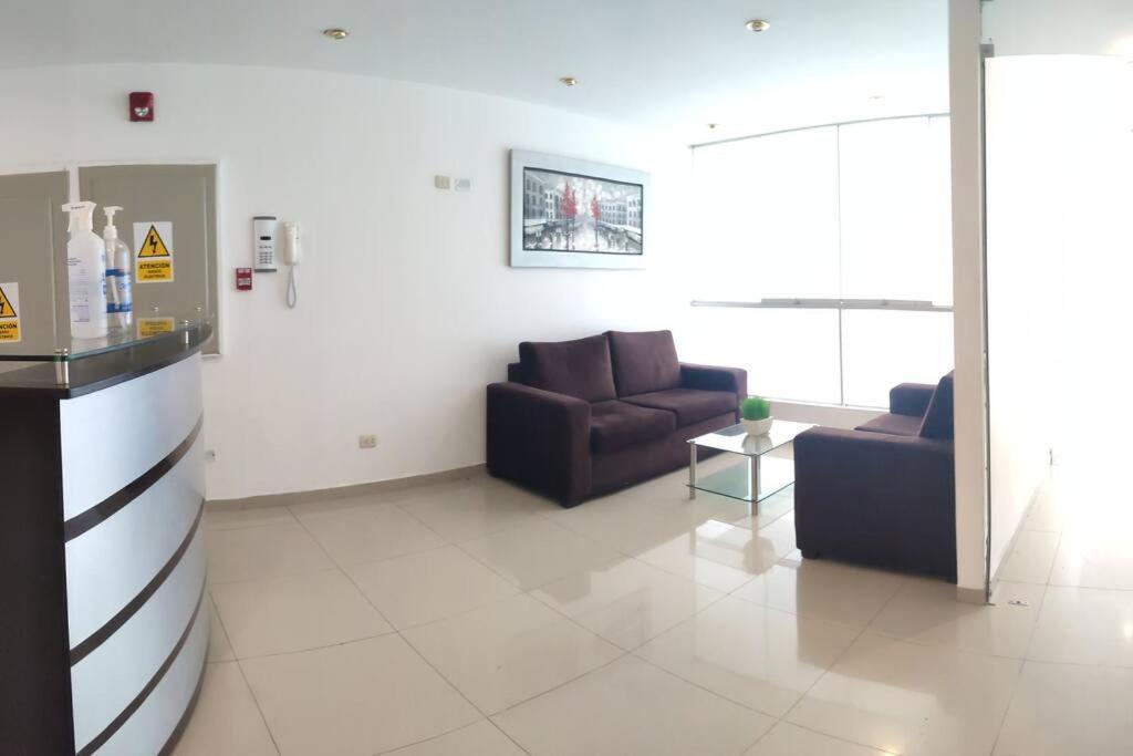 Appartement Dpto Entero, 2do Piso, Ascensor Y Cochera *