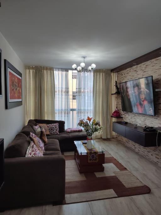 Dpto Entero, 2do Piso, Ascensor Y Cochera Appartement Lima
