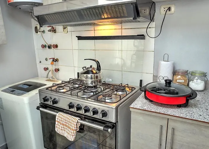 Moderno Dpto entero con jacuzzi y cochera