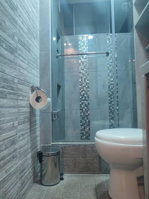 Moderno Dpto Entero Con Jacuzzi Y Cochera * Distretto di Lima