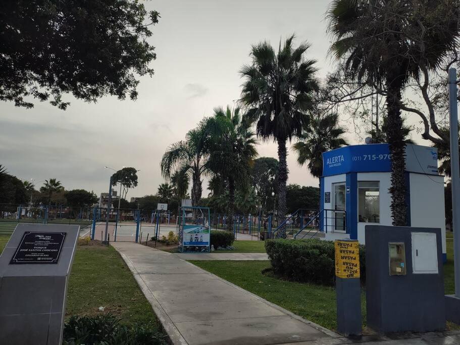 Moderno Dpto Entero Con Jacuzzi Y Cochera * Distretto di Lima